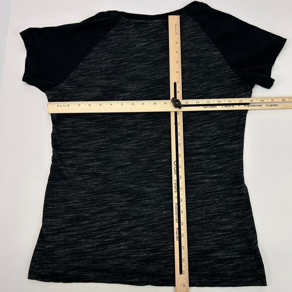 San Francisco SF Giants Womens T Shirt New Era MLB V Neck Black Tee XL X-Large - Picture 7 of 7